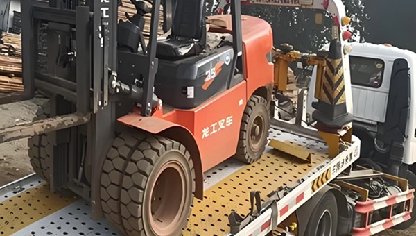 道路救援車托運小型設備.jpg