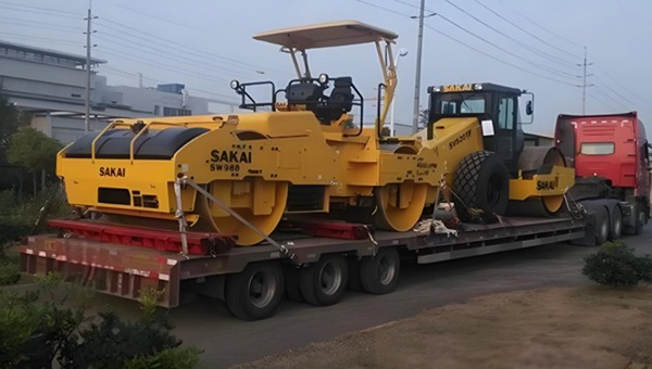 壓路機(jī)運輸